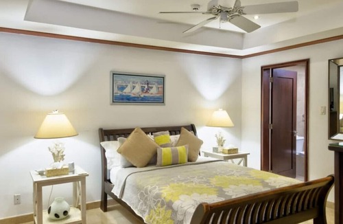 Old Trees Bay Apartment | Shutters · Coral Reef Luxury Beachfront Villa