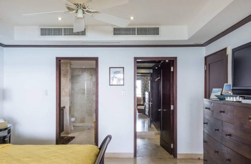 Old Trees Bay Apartment | Shutters · Coral Reef Luxury Beachfront Villa