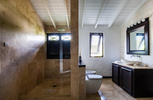Westmoreland Villa | sienna