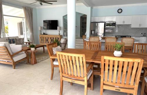 Silver Sands Villa | Silver Sands Beach Villas are great for family-friendly activities