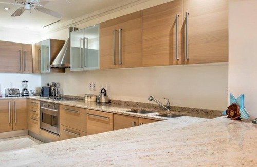 Old Trees Bay Apartment | Smugglers Cove 3