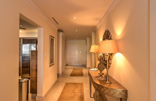 Old Trees Bay Apartment | Smugglers Cove 4 by Fantasia Villas
