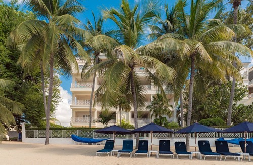 Old Trees Bay Villa | Smugglers Cove 6 (3 bed): Beachfront condo