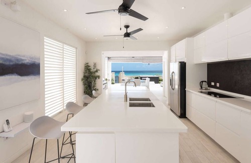 Weston Apartment | Solaris Beach House Luxury apartment
