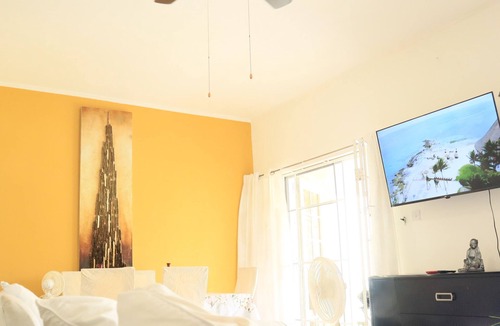 Hastings Apartment | Spacious 3-bedroom apartment within a beautiful oasis along the South Coast.