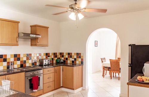 Graeme Hall Park House | Spacious 3 bedroom holiday home, perfect getaway