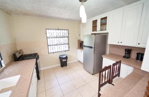 Regency Park House | Spacious 3-Bedroom Home - Regency Park