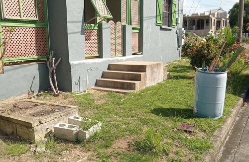 Speightstown Apartment | Spacious 4-bedroom apartment with AC, WiFi in phenomenal Bridgetown