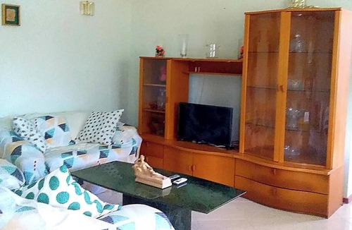 Douglas House | Spacious 4-bedroom villa is a perfect escape for you and your loved ones.