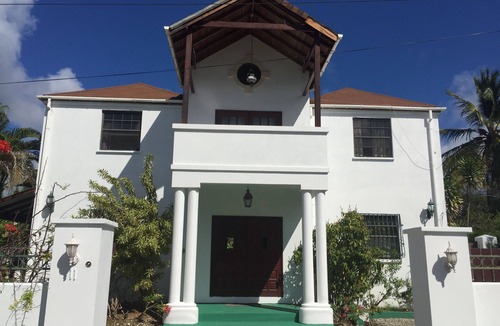 Gibbes House | Spacious tropical villa in Gibbs/Mullins with private pool & walk to beach