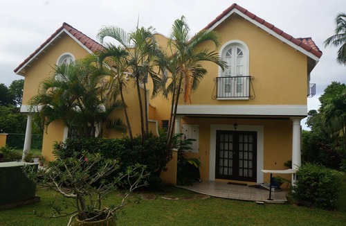 Worthing Condo | Springcourt - 1 BR condo near beaches W/POOL