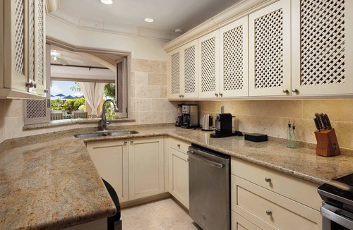 Little Battaleys Apartment | St Peters Bay 108 1B