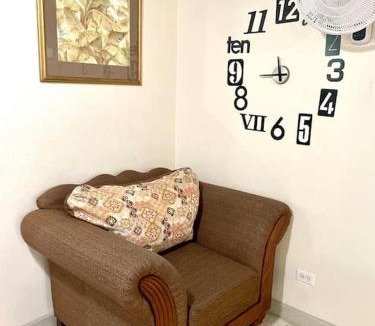 Dover House | Steps 2 Beach - 5 Bedroom 3 Bathroom Villa