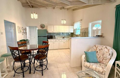 Douglas House | Steps to the Sea - 3bd By ZenBreak