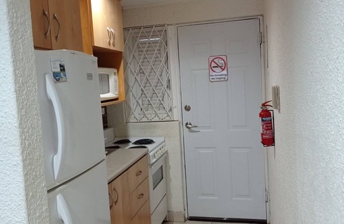 Worthing Apartment | Studio Apartment Overlooking first fairway