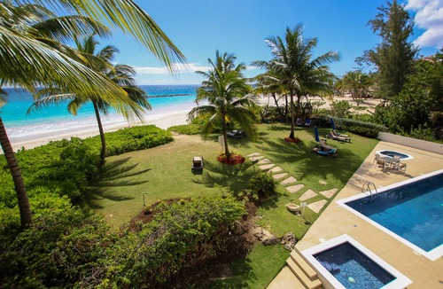 Maxwell Apartment | Stunning Beachfront 2-Bed Condo with Pool - Ocean One 204