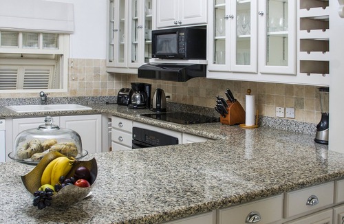 Old Trees Bay Villa | Stunning House with direct beach access