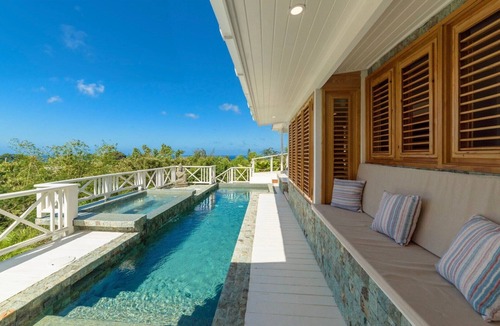 Bagatelle Terrace House | Stunning Retreat with Pool and Sunset Views - Northlight (3 bed)