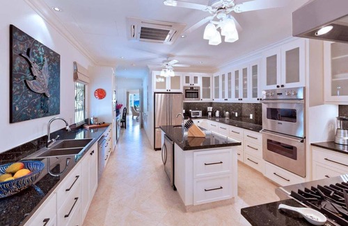 Reeds Bay Villa | Stylish Beachfront Villa with Plunge Pool - Still Fathoms (3 bed)