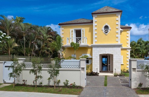 Reeds Bay Villa | Stylish Beachfront Villa with Plunge Pool - Still Fathoms (4 bed)