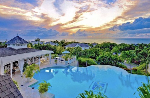Merlin Bay Apartment | Sugar Hill Barbados : delightful, garden apartment on this exclusive Estate.