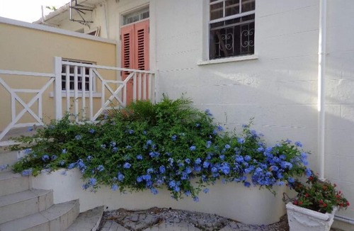 Enterprise House | 'Suits Me' Vintage South Coast Home with Fantastic Sea View!