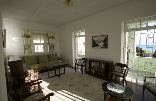 Enterprise House | 'Suits Me' Vintage South Coast Home with Fantastic Sea View!