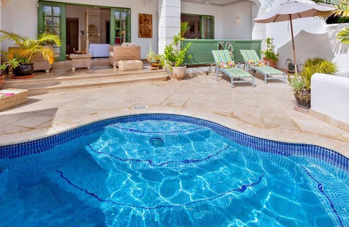 Mount Standfast House | Summer House is a delightful home offering timeless elegance and traditional plantation style