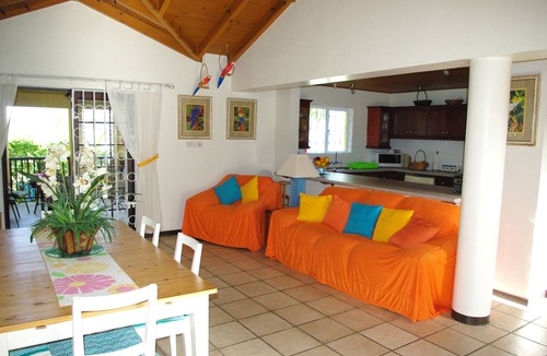 Prospect Villa | *SUMMER SALE* Stunning 3 Bed Child Friendly Villa, Private Pool. St James,