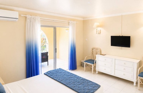 Maxwell Hotel | Sunbay- Breakfast, hotel, WiFi, Beach Access