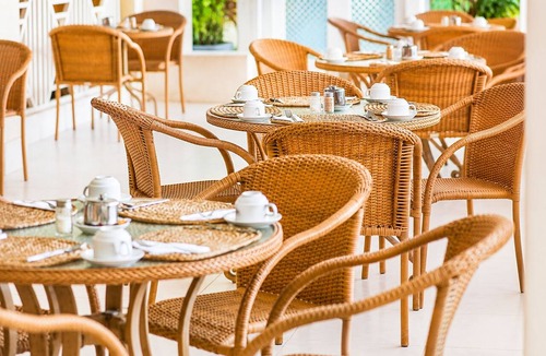 Maxwell Hotel | Sunbay- Breakfast, hotel, WiFi, Beach Access