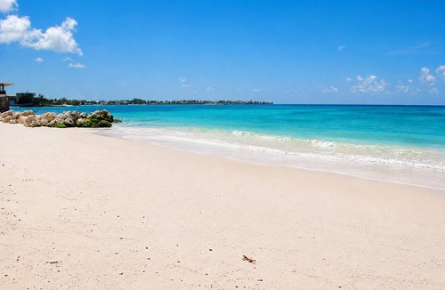 Maxwell Hotel | Sunbay- Breakfast, hotel, WiFi, Beach Access