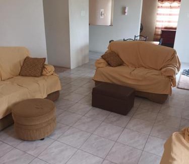 Bridgetown House | Super breezy cozynook !