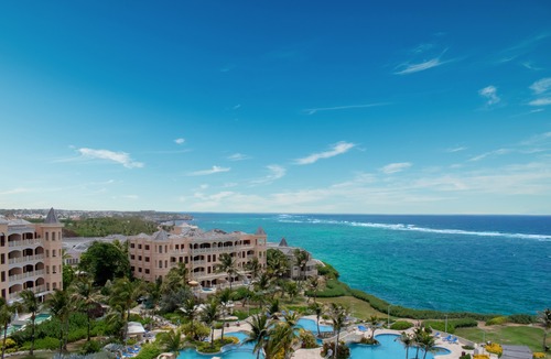 Diamond Valley Hotel | The Crane Resort