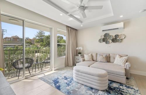 Little Battaleys Apartment | The Crescent at Coral Beach 101 condo
