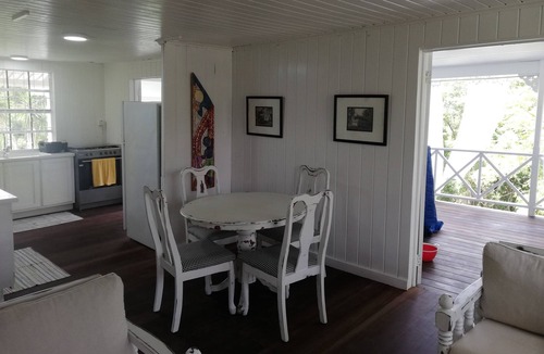 Weston Cottage | Tree tops two bedroom cottage