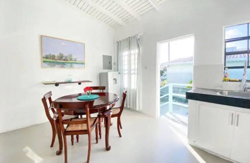 Douglas House | Tropical Escape- 2 Bedrooms