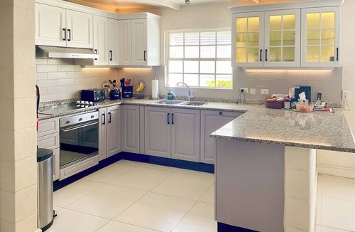 Sunset Crest House | Tropical Oasis with Pool close to beach - Beachcomber
