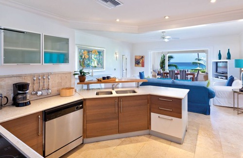 Schooner Bay Apartment | Uninterrupted Beachfront Views - Schooner Bay 207