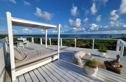 Seaview Villa | Unique Villa Retreat Style! Full Sea Views & Pool! villa