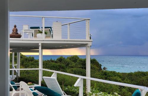 Seaview Villa | Unique Villa Retreat Style! Full Sea Views & Pool! villa