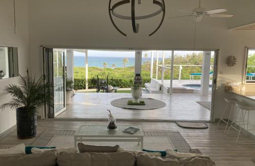 Seaview Villa | Unique Villa Retreat Style! Full Sea Views & Pool! villa