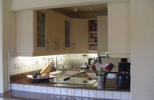 Rockley Apartment | Upscale South Coast Holiday Apartment with Pool at Springcourt, Rockley