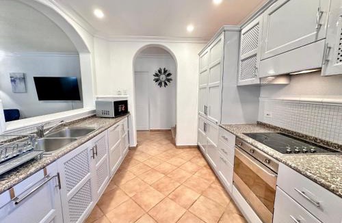 Mount Standfast Villa | Villa 122 Sugar Hill Estate, pools, tennis, gym, 5 mins to beach