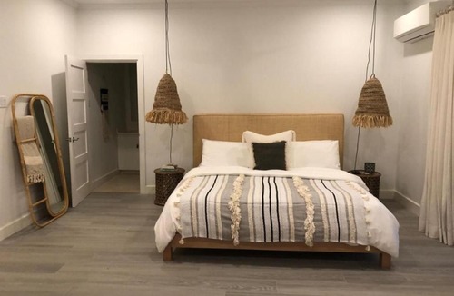 Bowling Alley Hill Villa | Villa Aama