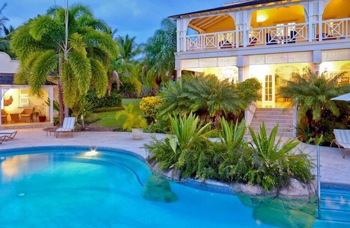 Mount Standfast Villa | Villa Calliaqua | Ocean View - Located in Fabulous Saint James with Private Pool