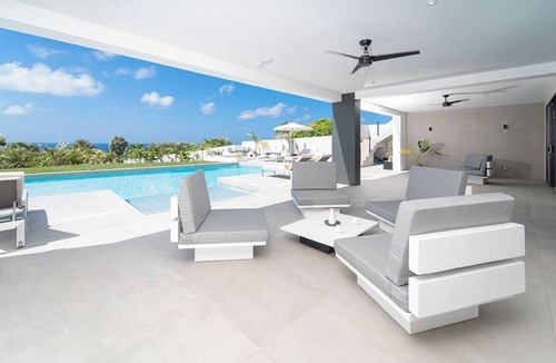 Weston Villa | Villa Elan 5 Bedroom Villa