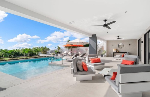 Weston Villa | Villa Elan - A Contemporary Style Villa