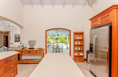 Gibbs Bay Villa | Villa Gibbes - Three Bedroom Villa, Sleeps 6