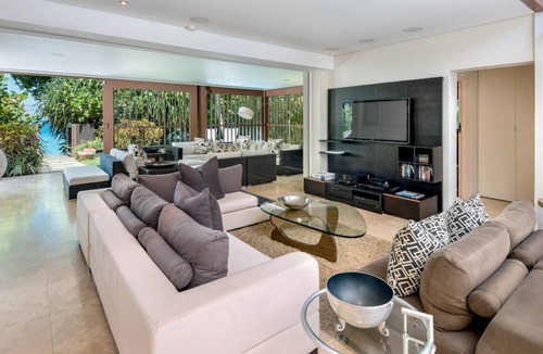 Gibbs Bay Villa | Villa Lily Pad - Three Bedroom Villa, Sleeps 6